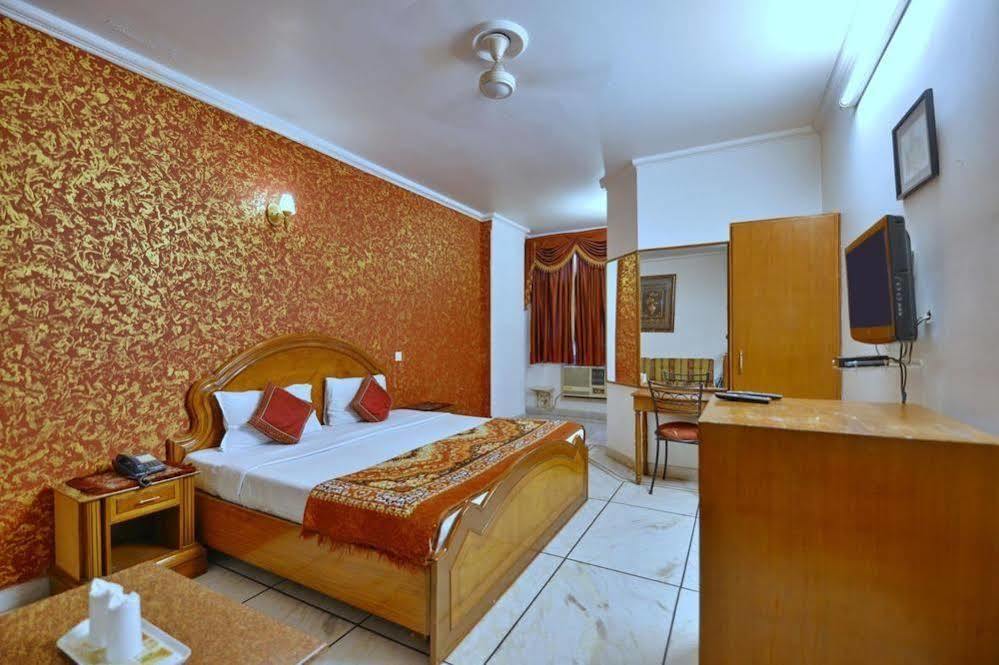 Hotel Rahul Palace Νέο Δελχί Εξωτερικό φωτογραφία